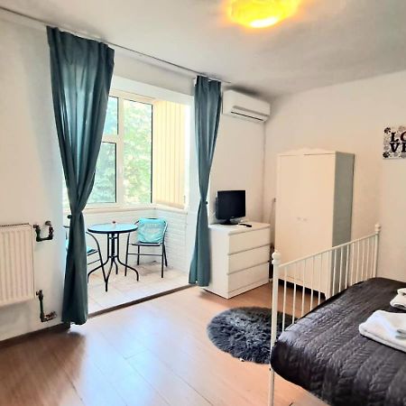 Inchiriez Garsoniera In Regim Hotelier Unirii Bukarest Exteriör bild